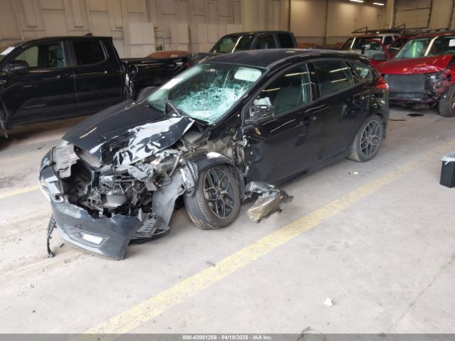1FADP3K20GL225899 Ford FOCUS SE