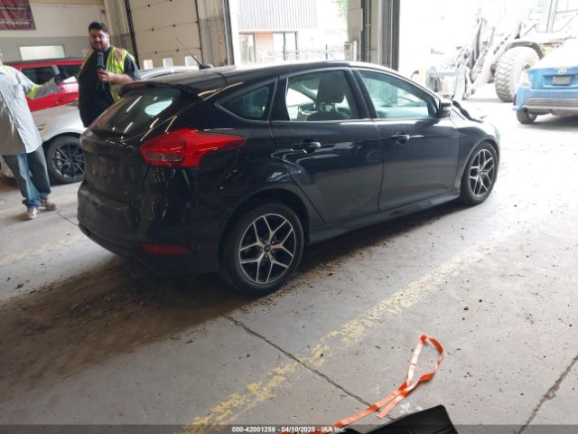 1FADP3K20GL225899 Ford FOCUS SE