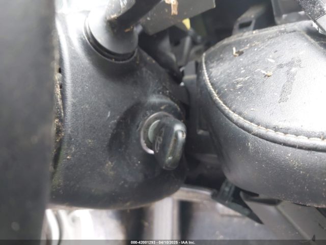 JTMRFREV6HJ702943 Toyota Rav4 Xle