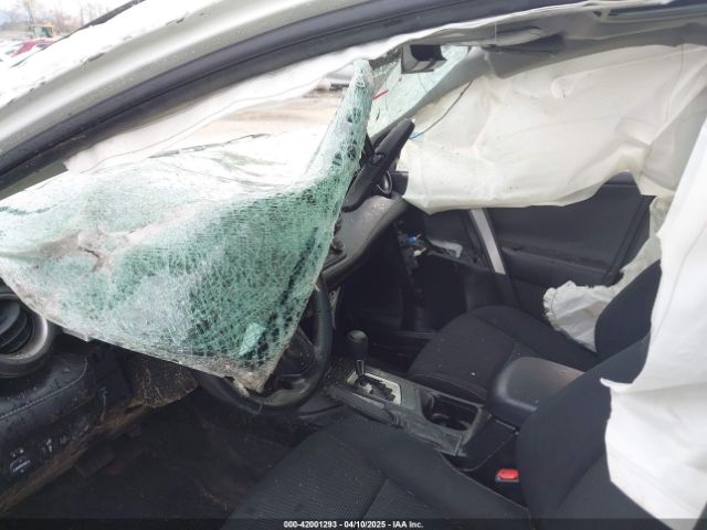 JTMRFREV6HJ702943 Toyota Rav4 Xle