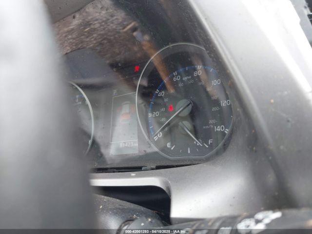 JTMRFREV6HJ702943 Toyota Rav4 Xle