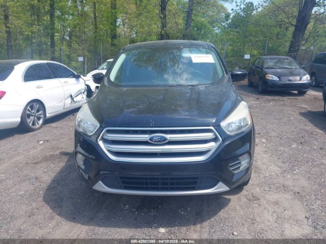 1FMCU9GD5HUA84217 Ford ESCAPE SE