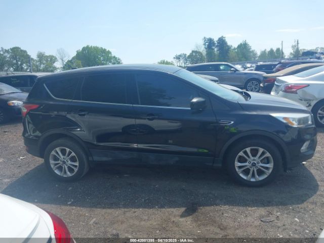 1FMCU9GD5HUA84217 Ford ESCAPE SE