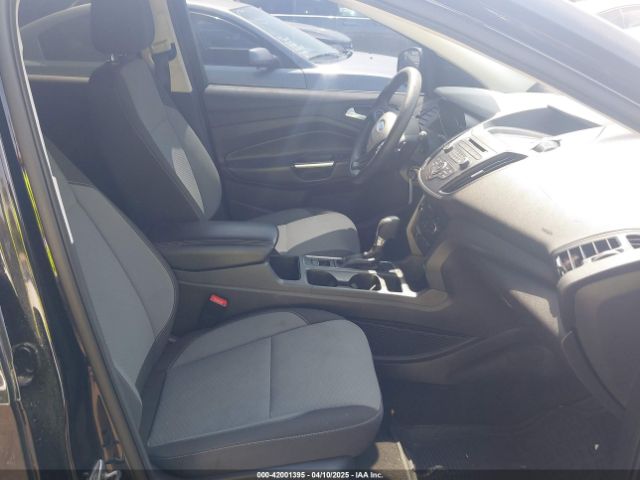1FMCU9GD5HUA84217 Ford ESCAPE SE
