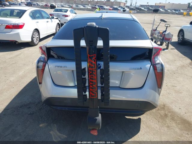 JTDKBRFU6J3068322 Toyota Prius One