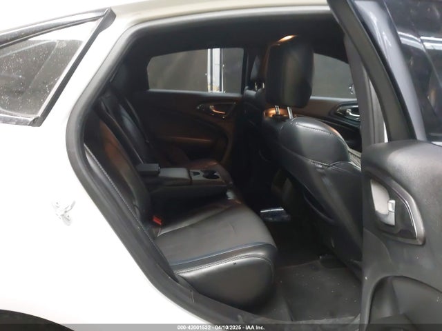 1C3CCCBB3GN125449 Chrysler 200 S