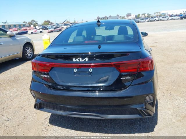 3KPF54AD6PE672764 KIA Forte Gt-line