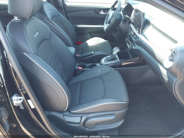 3KPF54AD6PE672764 KIA Forte Gt-line