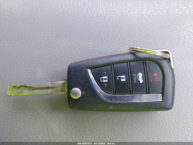 4T1C11AK9LU341762 Toyota CAMRY LE