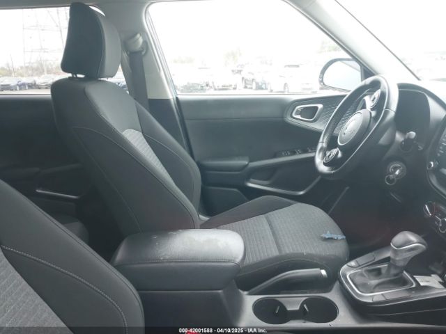 KNDJ63AU7L7086389 KIA Soul Gt-line
