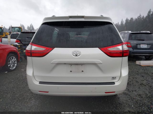 5TDDZ3DC0JS201425 Toyota Sienna Xle 7 Passenger
