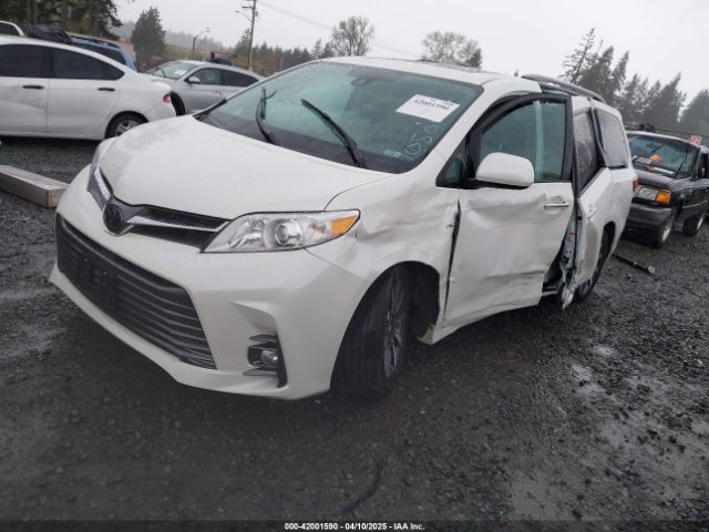 5TDDZ3DC0JS201425 Toyota Sienna Xle 7 Passenger