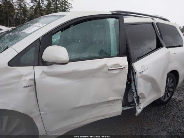 5TDDZ3DC0JS201425 Toyota Sienna Xle 7 Passenger
