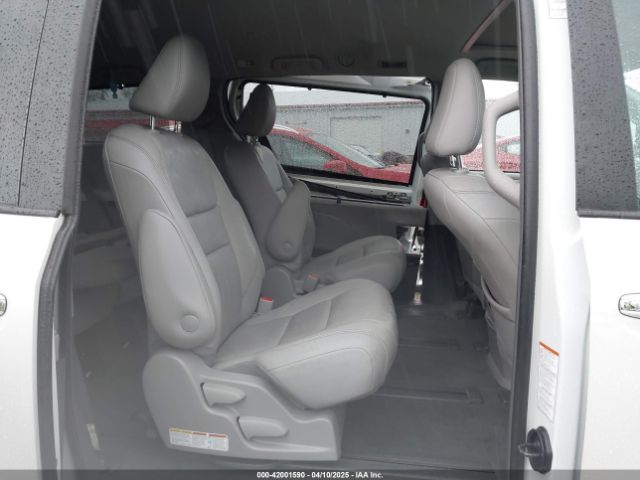 5TDDZ3DC0JS201425 Toyota Sienna Xle 7 Passenger