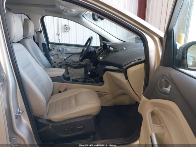 1FMCU9J99JUB12935 Ford Escape Titanium
