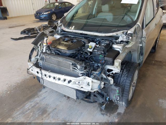 1FMCU9J99JUB12935 Ford Escape Titanium