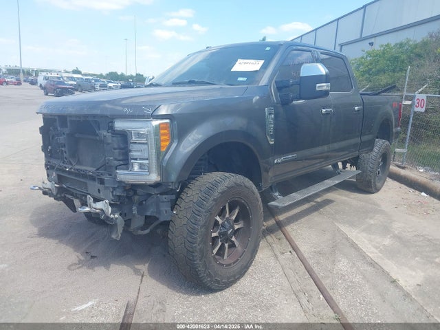 1FT7W2BT0JEC89174 Ford F-250 Platinum