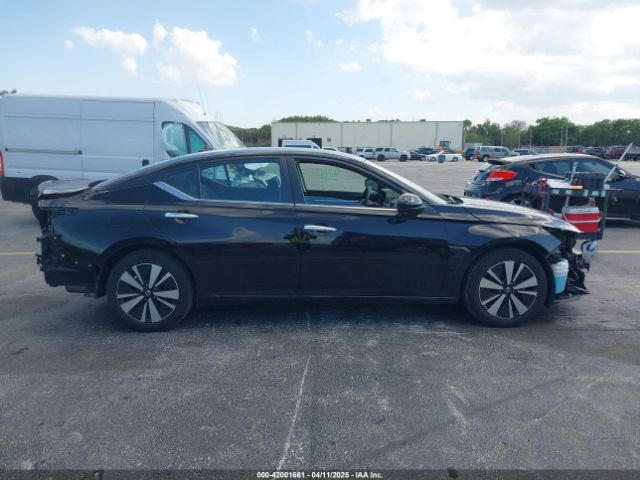 1N4BL4DV2NN389883 Nissan Altima Sv Fwd