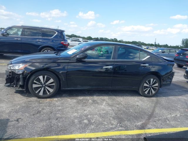 1N4BL4DV2NN389883 Nissan Altima Sv Fwd