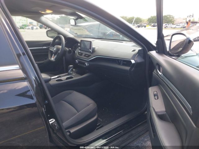 1N4BL4DV2NN389883 Nissan Altima Sv Fwd