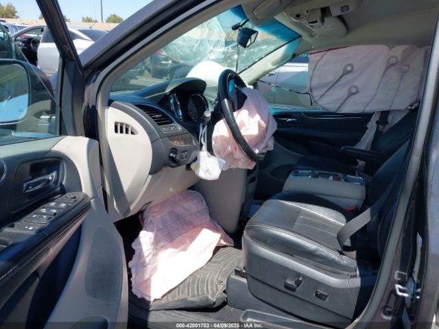 2C4RC1BG1FR752125 Chrysler Town & Country Touring