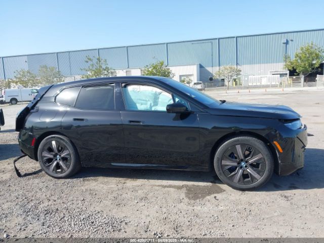 WB523CF08RCP18427 BMW Ix