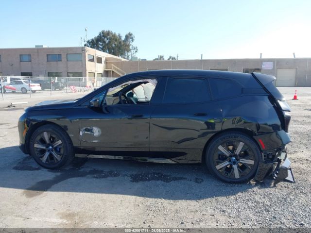 WB523CF08RCP18427 BMW Ix