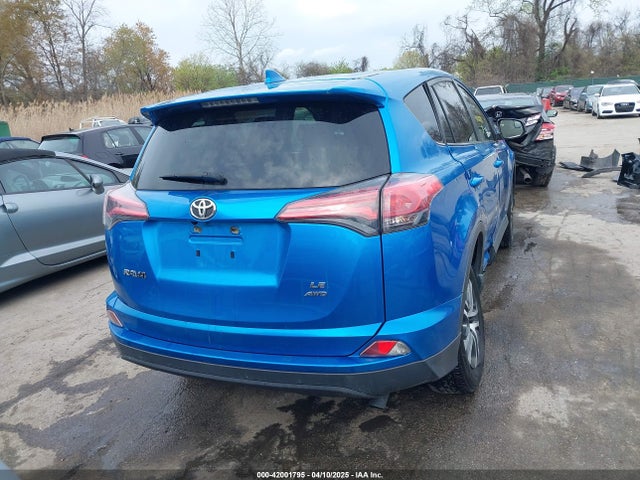 JTMBFREV8JJ220630 Toyota RAV4 LE