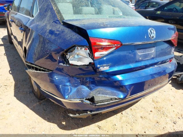 1VWAT7A36GC048458 Volkswagen Passat 1.8t S
