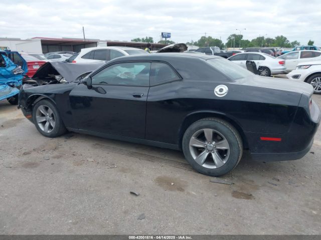 2C3CDZAG1FH700832 Dodge Challenger Sxt