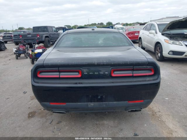 2C3CDZAG1FH700832 Dodge Challenger Sxt
