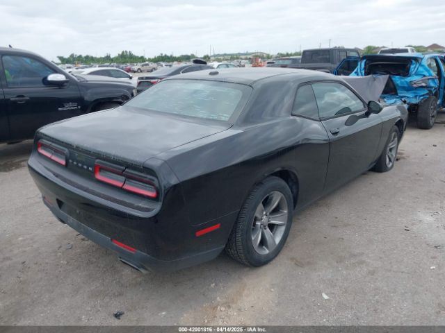 2C3CDZAG1FH700832 Dodge Challenger Sxt