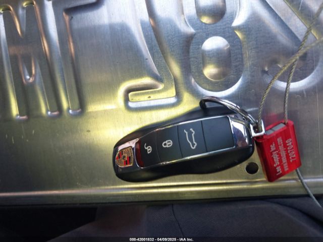 WP1AA2A21GLA10704 Porsche Cayenne