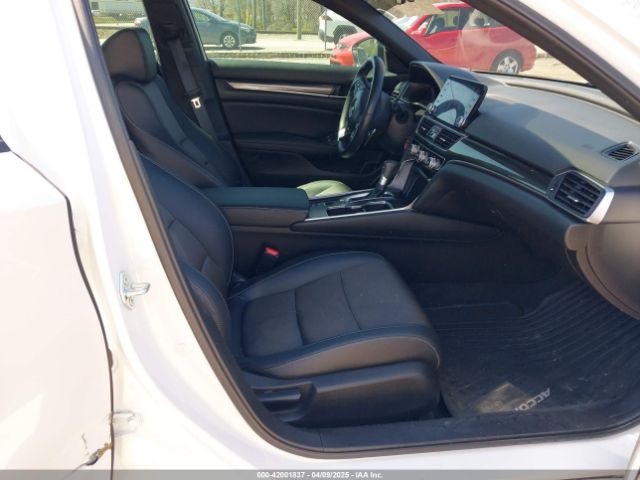 1HGCV1F32NA061097 Honda Accord Sport