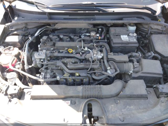 JTND4MBE4N3164908 Toyota COROLLA SE