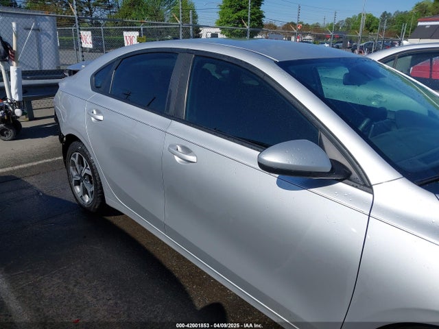 3KPF24AD9KE004748 KIA Forte Lxs