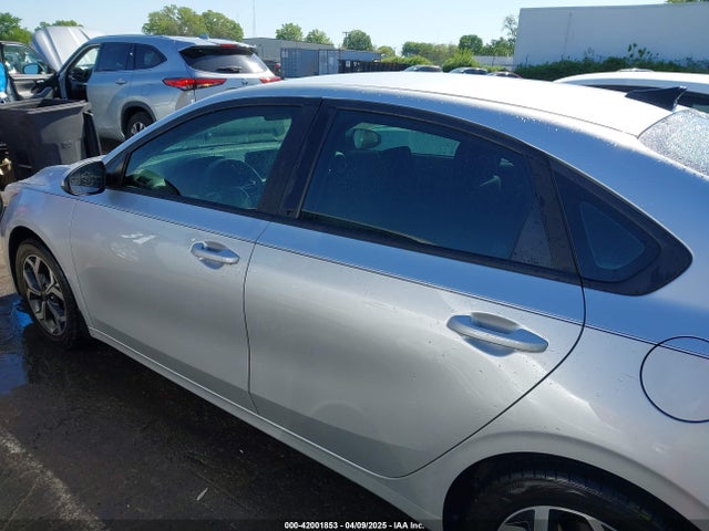 3KPF24AD9KE004748 KIA Forte Lxs