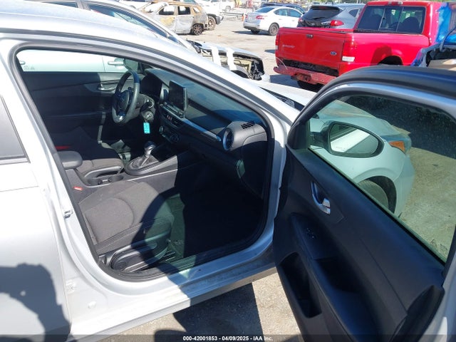 3KPF24AD9KE004748 KIA Forte Lxs