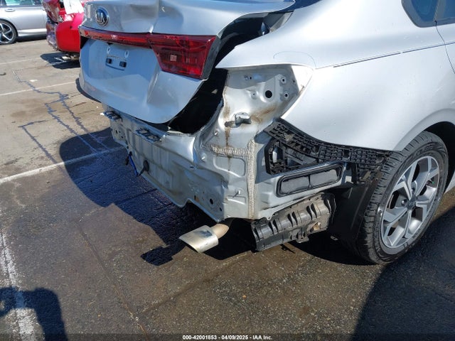 3KPF24AD9KE004748 KIA Forte Lxs