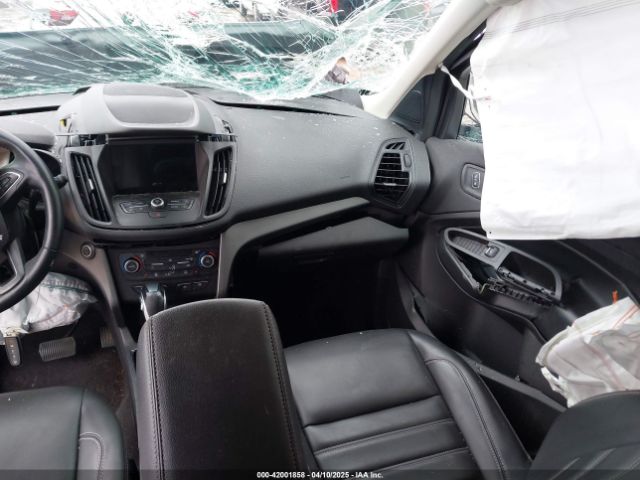 1FMCU9HD7KUA65609 Ford ESCAPE SEL