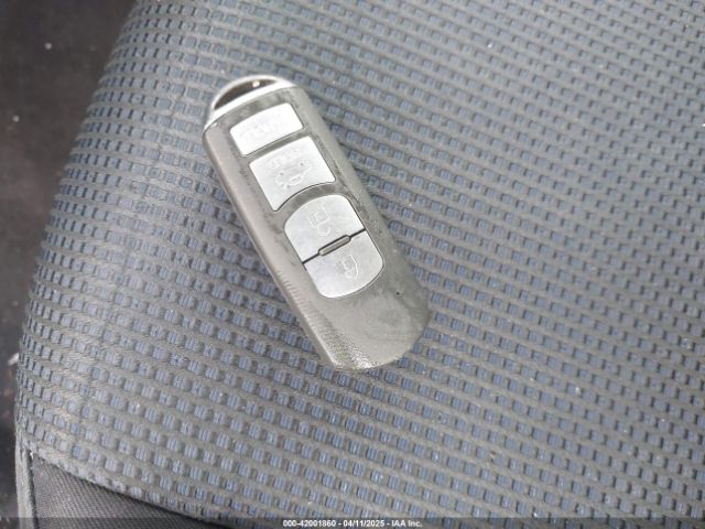 3MYDLBYV2HY156094 Toyota YARIS IA