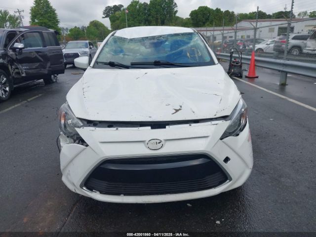3MYDLBYV2HY156094 Toyota YARIS IA