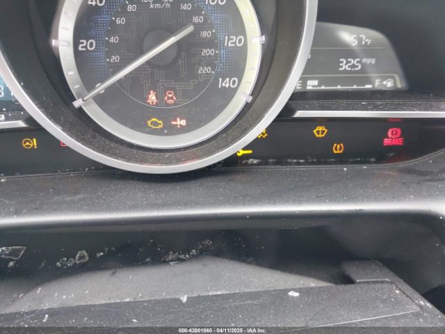 3MYDLBYV2HY156094 Toyota YARIS IA