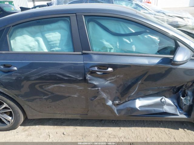 3KPF24AD8RE709311 KIA Forte Lxs