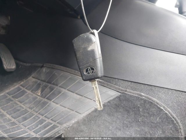 5YFEPMAE1MP183245 Toyota COROLLA LE