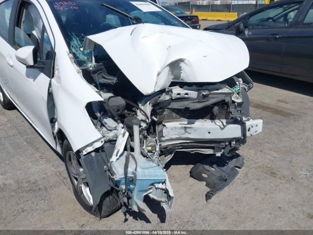 VNKKTUD30HA076682 Toyota YARIS L