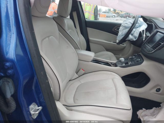 1C3CCCCB8FN631839 Chrysler 200 C