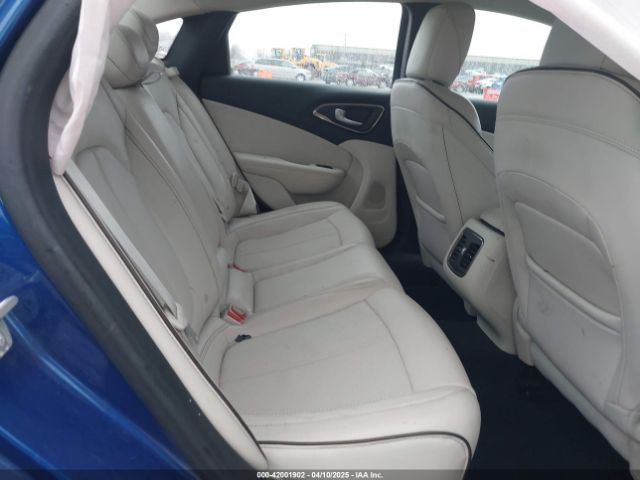 1C3CCCCB8FN631839 Chrysler 200 C