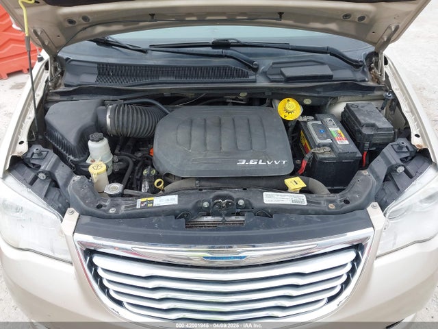 2C4RC1GG1FR528197 Chrysler Town & Country Limited Platinum