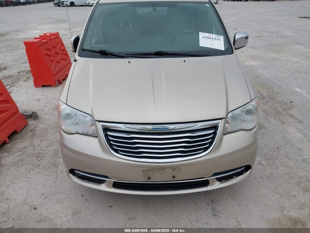 2C4RC1GG1FR528197 Chrysler Town & Country Limited Platinum
